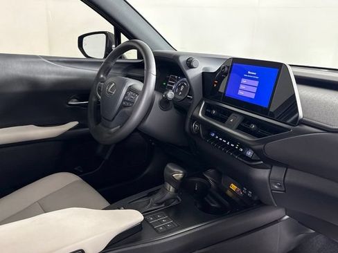 Used 2024 Lexus UX 250h FWD w/ Premium Package image 18