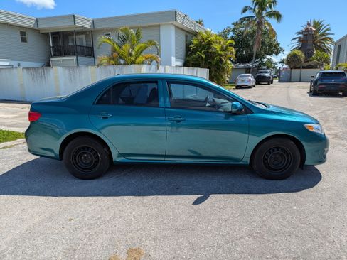 Used 2010 Toyota Corolla LE FWD image 6