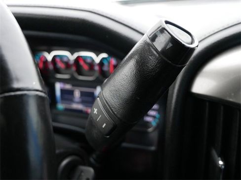 Used 2018 Chevrolet Silverado 1500 High Country image 21