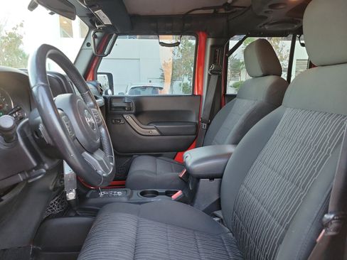 Used 2012 Jeep Wrangler Unlimited Sport image 19