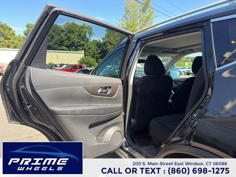 Used 2014 Nissan Rogue SV w/ SV Family Package AWD/4WD image 11