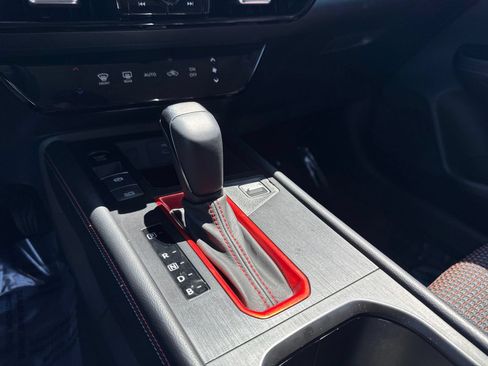 Certified 2025 Nissan Kicks SR FWD image 26