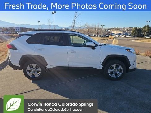 Used 2025 Toyota RAV4 XLE image 8