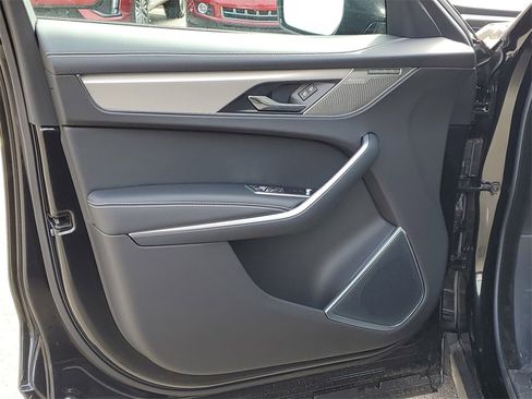 New 2026 Jaguar F-PACE R-Dynamic S image 9