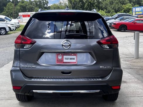 Used 2017 Nissan Rogue SL w/ SL Premium Package AWD/4WD image 5