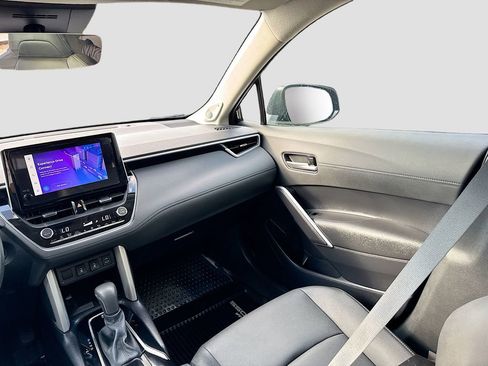 Used 2024 Toyota Corolla Cross XLE w/ Convenience Package image 22