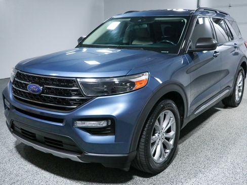 Used 2020 Ford Explorer XLT w/ Equipment Group 202A RWD image 33