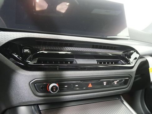 New 2026 BMW 330i Sedan w/ M Sport Package image 20