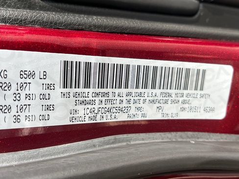Used 2019 Jeep Grand Cherokee Overland AWD/4WD image 28