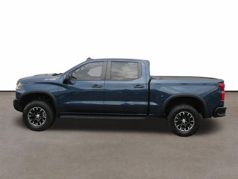 Used 2023 Chevrolet Silverado 1500 ZR2 w/ Technology Package image 2