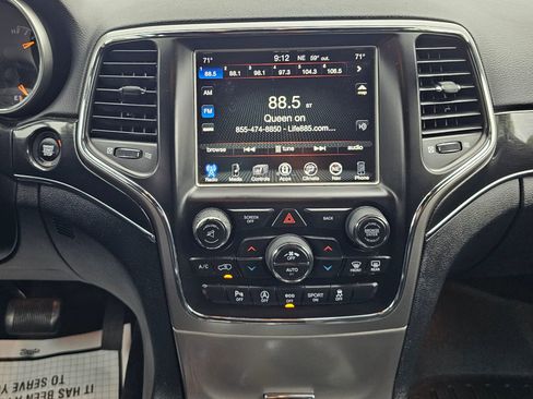 Used 2017 Jeep Grand Cherokee Trailhawk AWD/4WD image 27