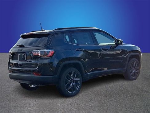 New 2026 Jeep Compass Latitude image 3