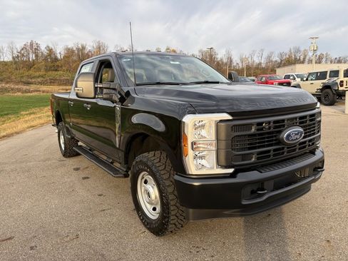 New 2026 Ford F250 XL w/ XL Off-Road Package image 7