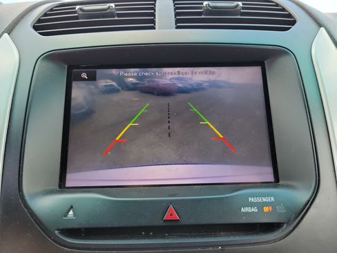 Used 2013 Ford Explorer XLT image 14