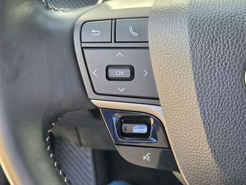 Used 2025 Toyota Camry SE FWD image 24