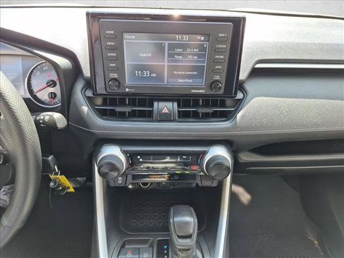 Used 2021 Toyota RAV4 LE FWD image 12