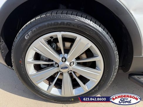 Certified 2018 Ford Explorer Limited w/ Ford Safe & Smart Package image 22