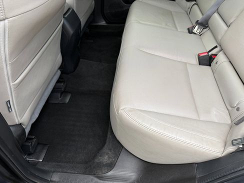 Used 2017 Subaru Forester 2.5i Limited image 15