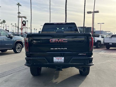New 2026 GMC Sierra 2500 AT4 w/ AT4 Premium Plus Package image 4