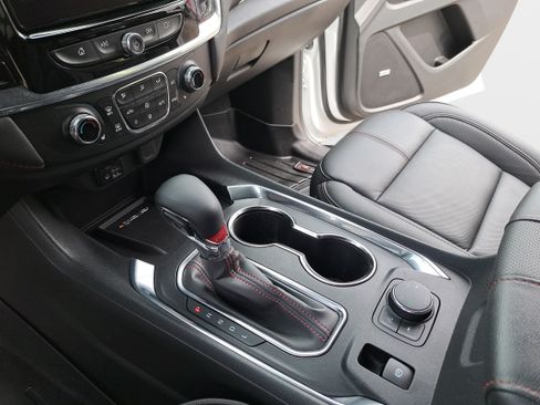 Used 2023 Chevrolet Traverse RS AWD/4WD image 25