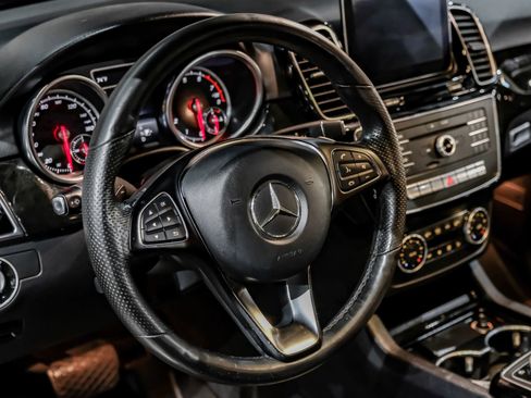 Used 2018 Mercedes-Benz GLE 350 w/ Premium 1 Package image 21