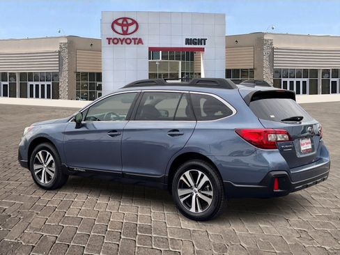 Used 2018 Subaru Outback 2.5i Limited image 4