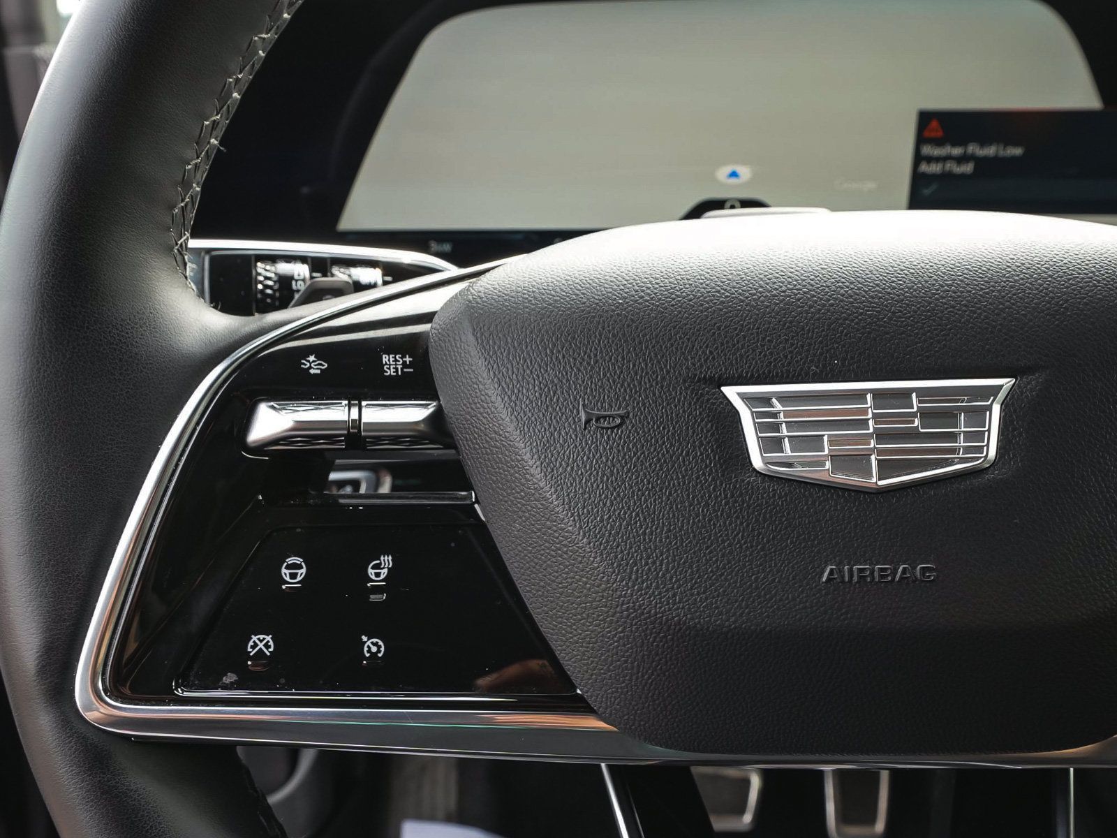 Used 2025 Cadillac Optiq Luxury 1 AWD/4WD image 21