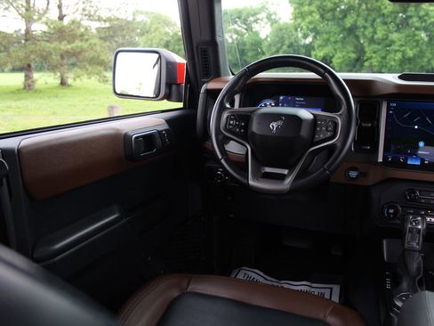 Used 2024 Ford Bronco Outer Banks AWD/4WD image 10