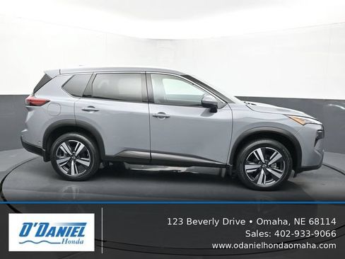 Used 2024 Nissan Rogue SL w/ SL Premium Package AWD/4WD image 7