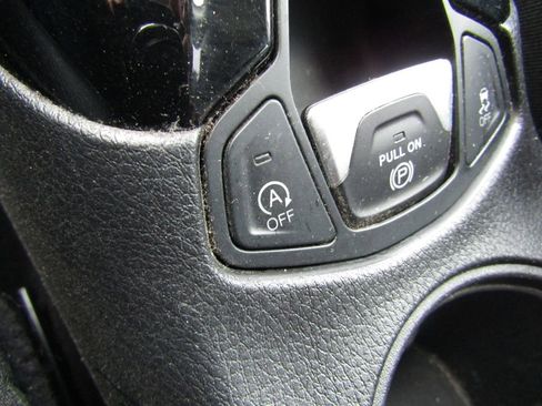 Used 2019 Jeep Compass Limited image 25