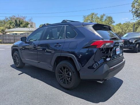 Used 2021 Toyota RAV4 XLE FWD image 6