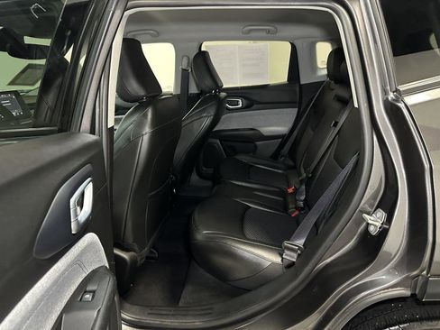 Used 2022 Jeep Compass Latitude image 31