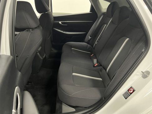 Used 2023 Hyundai Sonata SE image 11