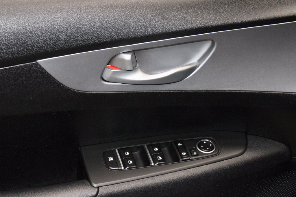 Used 2024 Kia Forte LXS FWD image 22