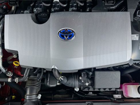 Used 2022 Toyota Prius XLE image 31