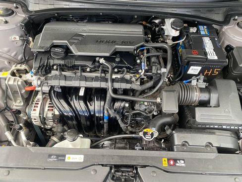 Certified 2024 Hyundai Elantra SEL FWD image 28