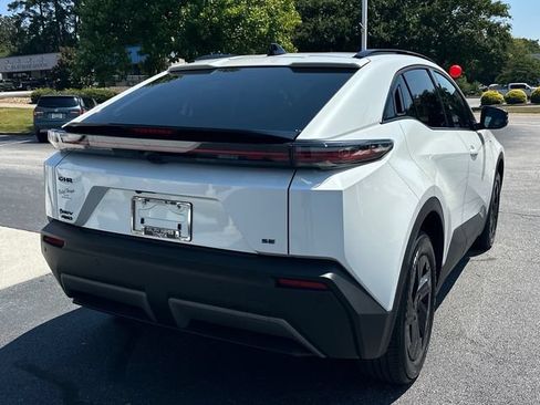 Used 2026 Toyota C-HR AWD/4WD image 3