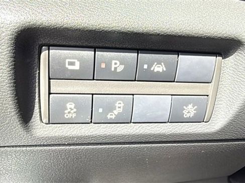 Used 2023 Nissan Kicks S image 13