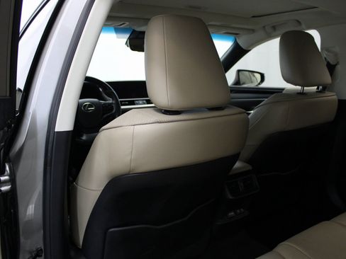 Used 2019 Lexus ES 350 w/ Premium Package image 23