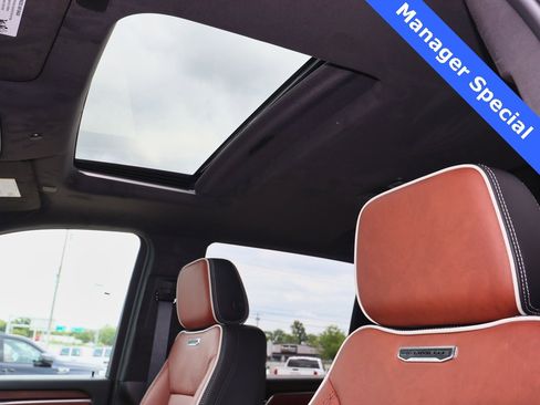 New 2025 GMC Sierra 3500 Denali Ultimate image 16