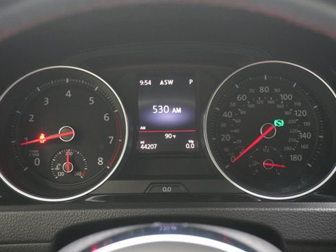 Used 2018 Volkswagen GTI Autobahn FWD image 19