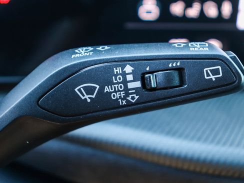 New 2025 Audi SQ5 Premium Plus image 30