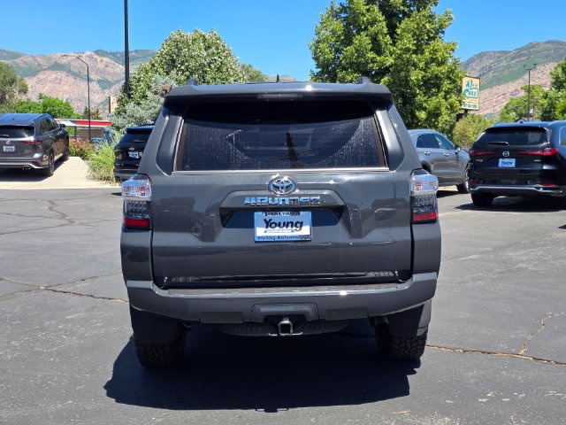 Used 2024 Toyota 4Runner SR5 AWD/4WD image 4