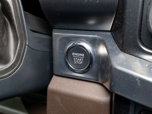 Used 2026 Ford F250 King Ranch w/ Chrome Package image 39