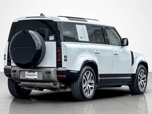 Used 2024 Land Rover Defender 110 X-Dynamic SE AWD/4WD image 5