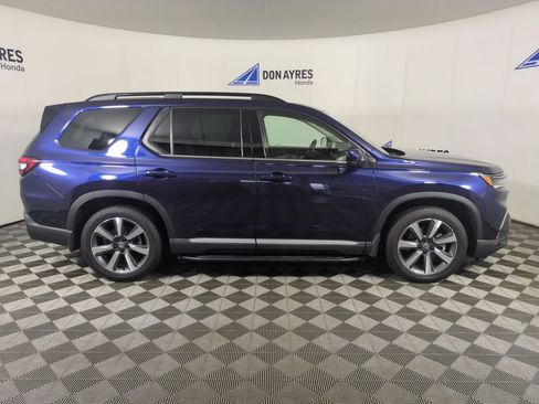 Certified 2025 Honda Pilot Elite image 10