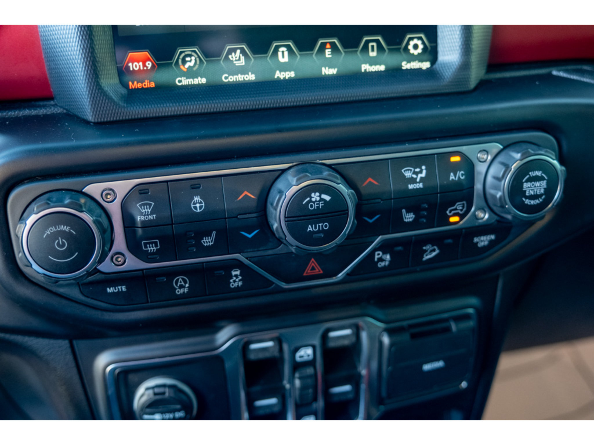 Used 2021 Jeep Wrangler Unlimited Rubicon AWD/4WD image 29