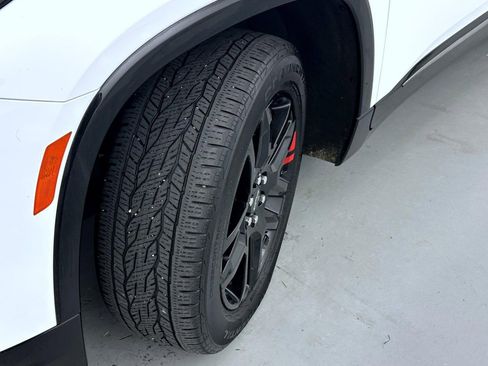 Used 2023 Chevrolet Traverse Premier w/ Redline Edition AWD/4WD image 26