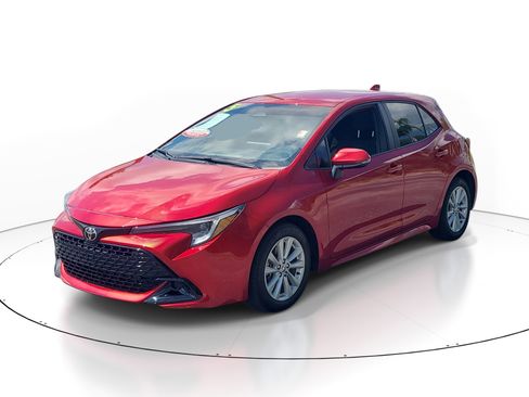Certified 2025 Toyota Corolla SE FWD image 3