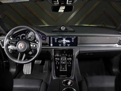Used 2021 Porsche Panamera Turbo S w/ Assistance Package image 4